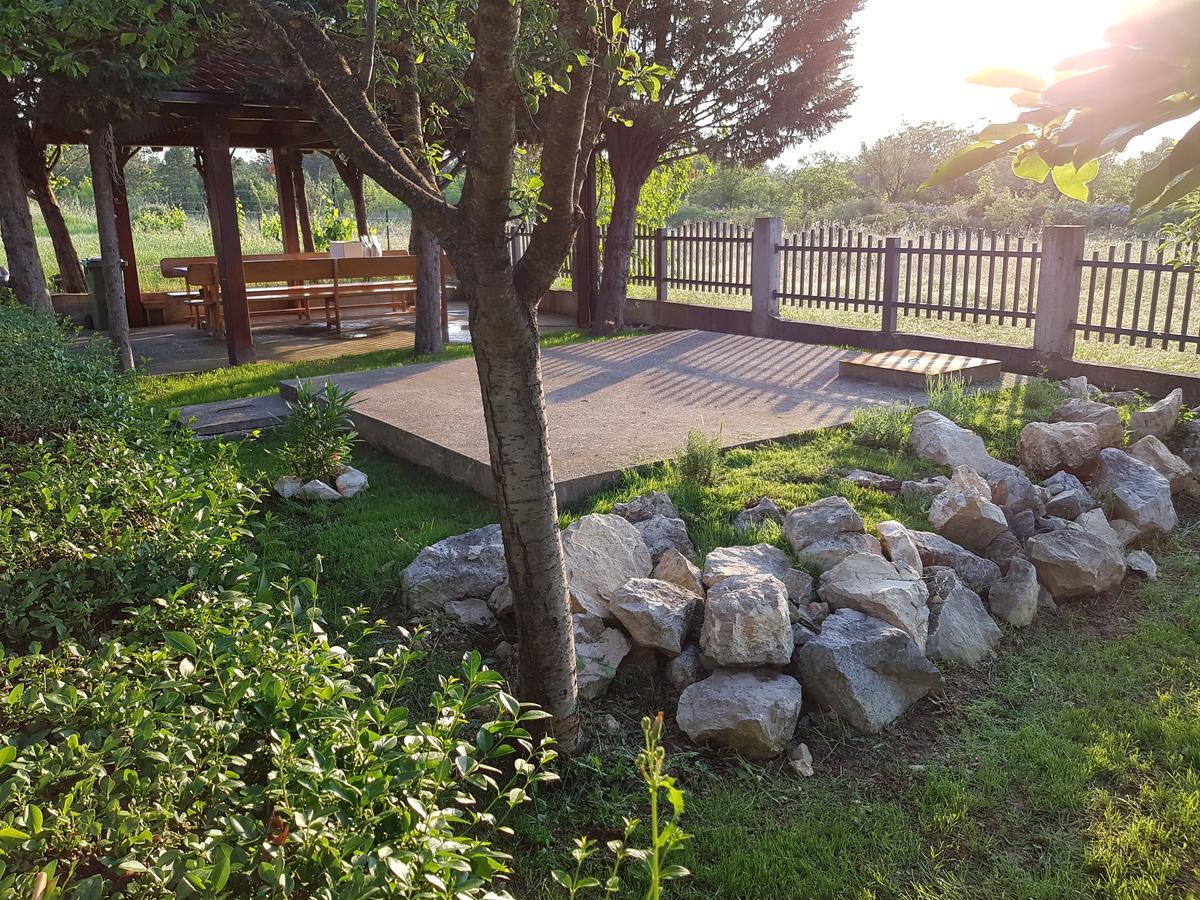 Guest House Kravica Liyubuşka Dış mekan fotoğraf